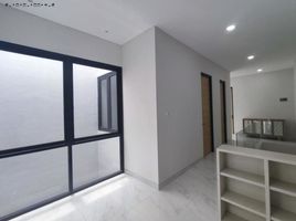 4 Schlafzimmer Haus zu verkaufen in Sukolilo, East Jawa, Sukolilo