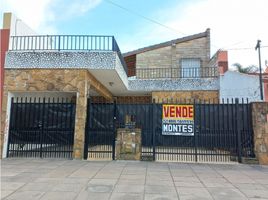 Villa 3 chambre à vendre à La Matanza, Buenos Aires, La Matanza