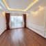 6 Bedroom House for sale in Nga Tu So, Hanoi, Nga Tu So