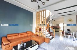 Сдаётся дом, 4 спальни, 200 м², Ngũ Hành Sơn