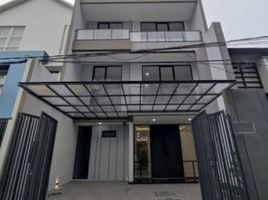 4 Habitación Villa en venta en Mulyorejo, East Jawa, Mulyorejo