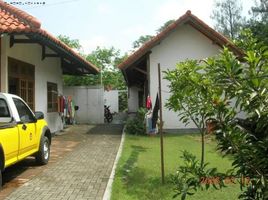 3 Bedroom House for sale in Jambangan, Surabaya, Jambangan