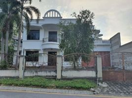 4 Bedroom House for rent in Lakarsantri, Surabaya, Lakarsantri