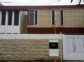 4 Habitación Casa en venta en Tenggilis Mejoyo, East Jawa, Tenggilis Mejoyo