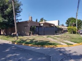 Studio Villa for sale in Moron, Buenos Aires, Moron