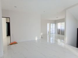 6 Bedroom House for sale in Legok, Tangerang, Legok