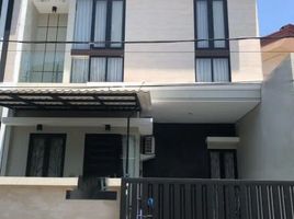 3 Bedroom House for sale in Sidoarjo, East Jawa, Waru, Sidoarjo