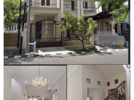 5 Bedroom House for sale in Wiyung, Surabaya, Wiyung