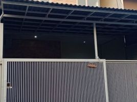 Maison 5 chambre à vendre à Tenggilis Mejoyo, East Jawa, Tenggilis Mejoyo