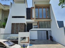 5 Bedroom Villa for sale in Mulyorejo, Surabaya, Mulyorejo