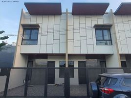 3 Habitación Villa en venta en Rungkut, East Jawa, Rungkut
