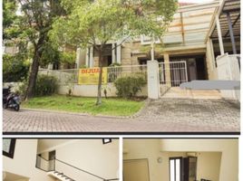 5 Bedroom House for sale in Dukuhpakis, Surabaya, Dukuhpakis