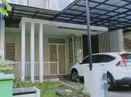 5 Bedroom House for sale in Wiyung, Surabaya, Wiyung