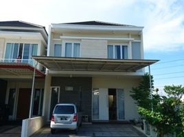 4 Bedroom House for sale in East Jawa, Lakarsantri, Surabaya, East Jawa