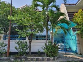 4 Bedroom House for sale in Wonocolo, Surabaya, Wonocolo