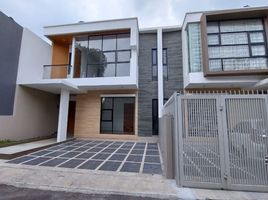 5 Bedroom House for sale in Husein Sastranegara International Airport, Andir, Sukasari