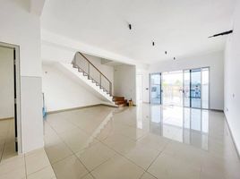 4 chambre Maison de ville for sale in Dengkil, Sepang, Dengkil