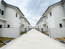 4 Schlafzimmer Reihenhaus zu verkaufen in Sepang, Selangor, Dengkil