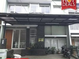 4 Kamar Vila for sale in Bandung Institute of Technology, Sukajadi, Cidadap