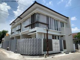 3 Habitación Villa en venta en Mulyorejo, East Jawa, Mulyorejo