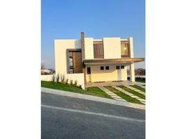 4 Bedroom House for sale in Tlayacapan, Morelos, Tlayacapan