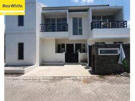 3 Schlafzimmer Villa zu verkaufen in Lakarsantri, East Jawa, Lakarsantri
