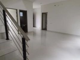 3 Bedroom House for rent in Lakarsantri, Surabaya, Lakarsantri