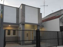 4 Habitación Villa en venta en Rungkut, East Jawa, Rungkut