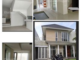 5 Bedroom House for sale in Wiyung, Surabaya, Wiyung