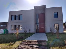 3 Bedroom House for sale in General Sarmiento, Buenos Aires, General Sarmiento