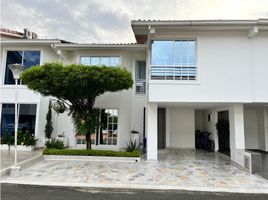 5 Habitación Villa en venta en Colombia, Cali, Valle Del Cauca, Colombia