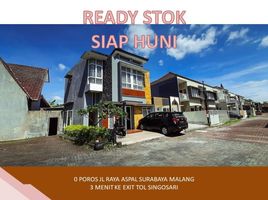 4 Bedroom House for sale in Gayungan, Surabaya, Gayungan