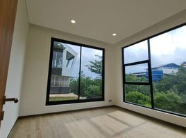 4 Kamar Vila for sale in Husein Sastranegara International Airport, Andir, Sumurbandung