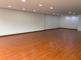 251 SqM Office for sale in Cundinamarca, Bogota, Cundinamarca