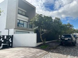 2 Bedroom Apartment for sale in Cumbaya, Pichincha, Cumbaya