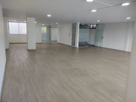 220 m² Office for rent in River View Park, Cali, Cali