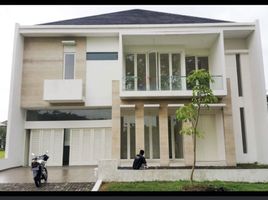 5 Bedroom House for sale in Dukuhpakis, Surabaya, Dukuhpakis