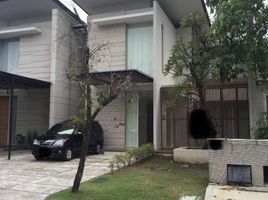 4 Bedroom House for sale in Dukuhpakis, Surabaya, Dukuhpakis