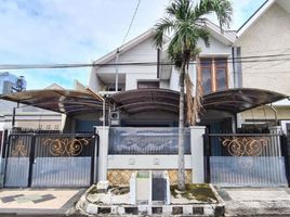 5 Schlafzimmer Villa zu verkaufen in Dukuhpakis, East Jawa, Dukuhpakis