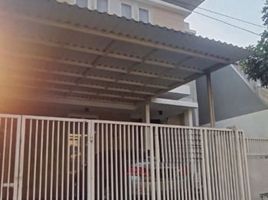 5 Schlafzimmer Villa zu verkaufen in Dukuhpakis, East Jawa, Dukuhpakis