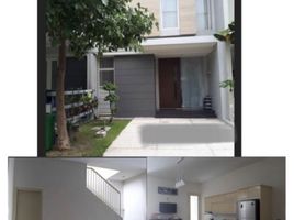 4 Habitación Villa en venta en Wiyung, East Jawa, Wiyung