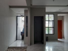 3 Habitación Casa en venta en Tenggilis Mejoyo, East Jawa, Tenggilis Mejoyo