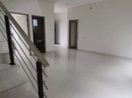 3 Kamar Rumah for rent in Lakarsantri, Surabaya, Lakarsantri