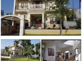 5 Bedroom House for sale in Dukuhpakis, Surabaya, Dukuhpakis