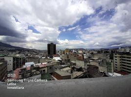 50 SqM Office for sale in Basilica of the National Vow, Quito, Quito, Quito