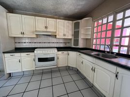 3 Habitación Casa en venta en Uruapan, Michoacán, Uruapan