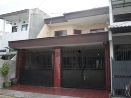 5 Bedroom House for sale in Siloam Hospitals Surabaya, Gubeng, Gubeng