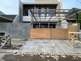 5 Bedroom House for sale in Waru, Sidoarjo, Waru