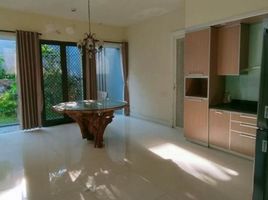 4 Kamar Rumah for rent in Lakarsantri, Surabaya, Lakarsantri