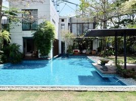 7 Bedroom House for sale in Surabaya, East Jawa, Dukuhpakis, Surabaya